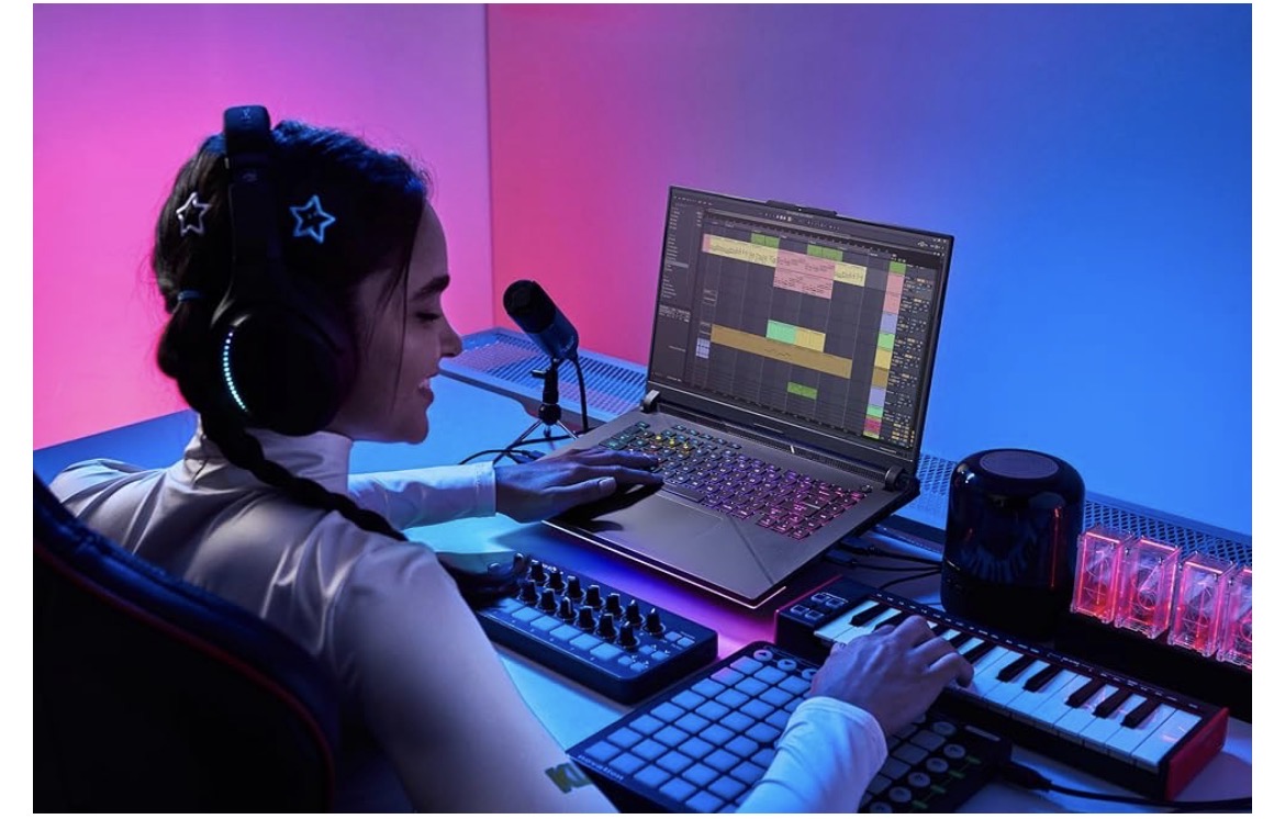 ASUS ROG STRIX-G16-G614PR-RV080WEAN 16 Inch FHD Plus 165Hz Laptop (AMD R9-8940HX Processor, 16GB DDR5, 1TB PCIe 4.0